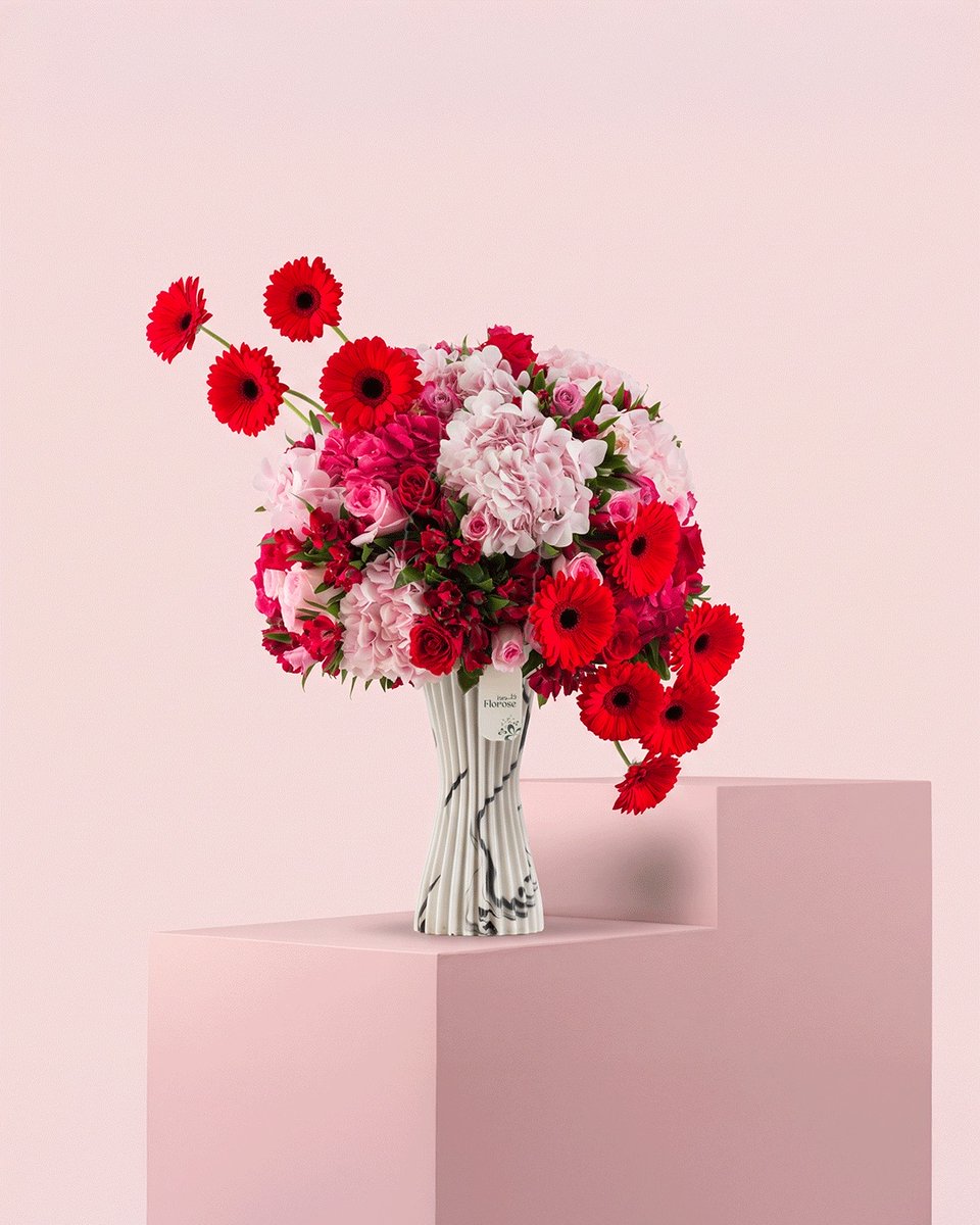 FloroseTM's tweet photo. في أكتوبر الوردي.. نهدي الوعي، ونزرع الأمل لكل امرأة🤍🌸
لا تؤجّلي الفحص المبكر.. فالوقاية خير من العلاج🎗
نُخصص 10% من مبيعات المجموعة الوردية لدعم محاربات سرطان الثدي

#لأجلك_نزهر_بالوردي #أكتوبر_الوردي #فلوروز #كل_اللي_بيننا https://t.co/sapzJWDRuX
