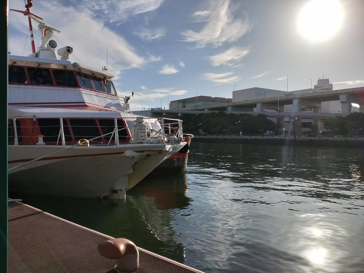 ab_qma9's tweet photo. 壱岐島へ。博多ふ頭は思いっきり福岡県の中心なのに「長崎へのお越しを歓迎いたします」って面白いですね　壱岐対馬五島の他に、実質的な玄関口が他県にある島ってあるでしょうか
#熊Q202609壱岐渡良三島 https://t.co/52KYstWQk7