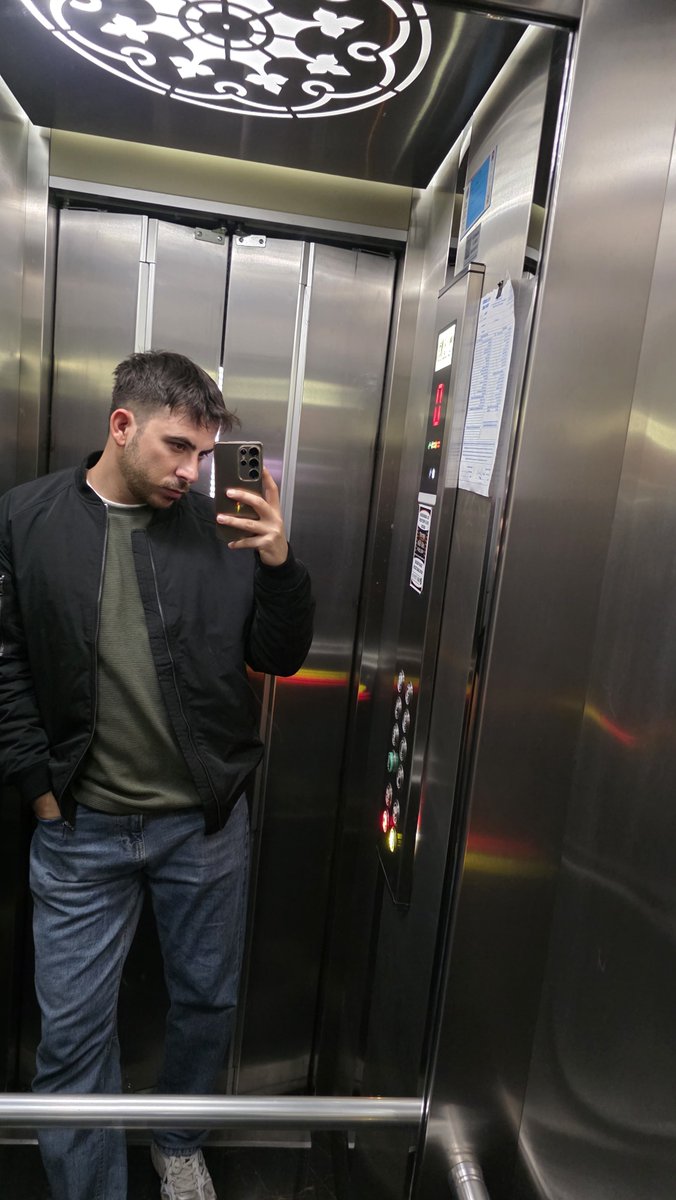 serhat031903's tweet photo. 😶 https://t.co/US94vUUxeT
