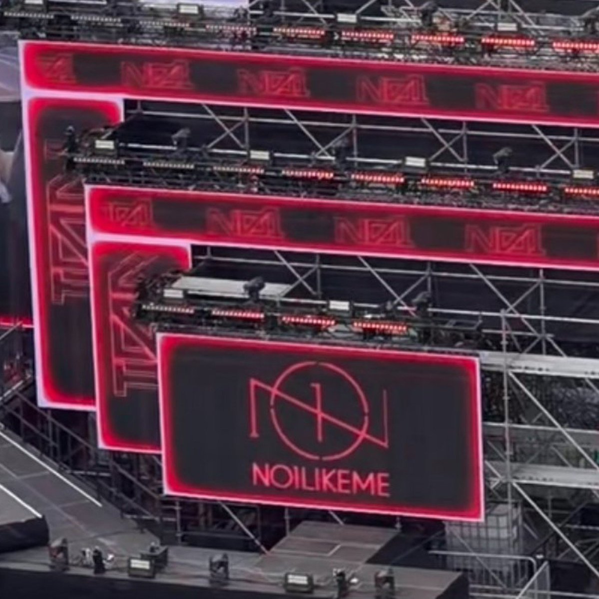 lvs_utopia's tweet photo. OMG, THE NO1 LOGO!!!!

#NO1atEDC #EDCKorea
#HONGJOONG #홍중 https://t.co/i47ym5040Q