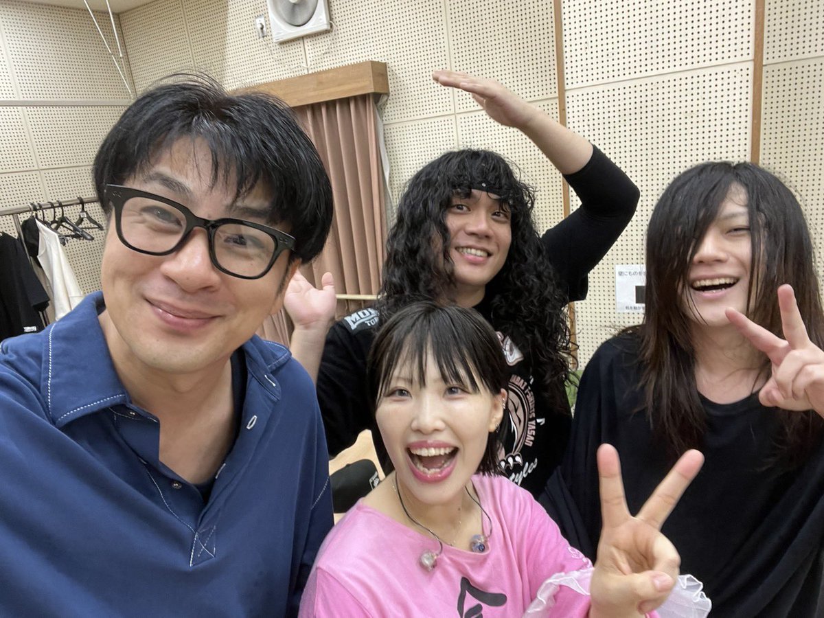 yabaT_official's tweet photo. 26.9.4 #ワチャの湯
1.ヤバみ
2.KOKYAKU満足度1位
3.小ボケにマジレスするボーイ＆ガール
4.無線LANばり便利
5.あつまれ！パーティーピーポー
6.アルゴリズムの犬
7.WEST NIGHT
8.sweet memories
9.ハッピーウェディング前ソング
10. NO MONEY DANCE
11.かわE https://t.co/4ieZCm9TxZ