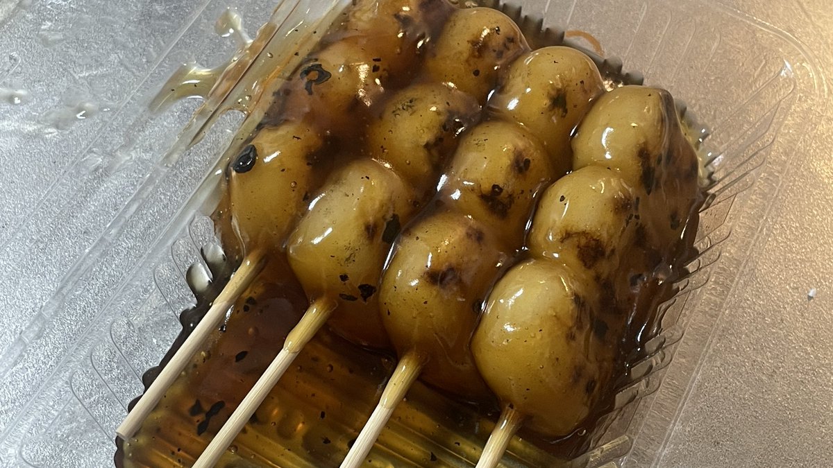 redspice15's tweet photo. 頑張った自分へのご褒美🍡 https://t.co/DbAVePGW89