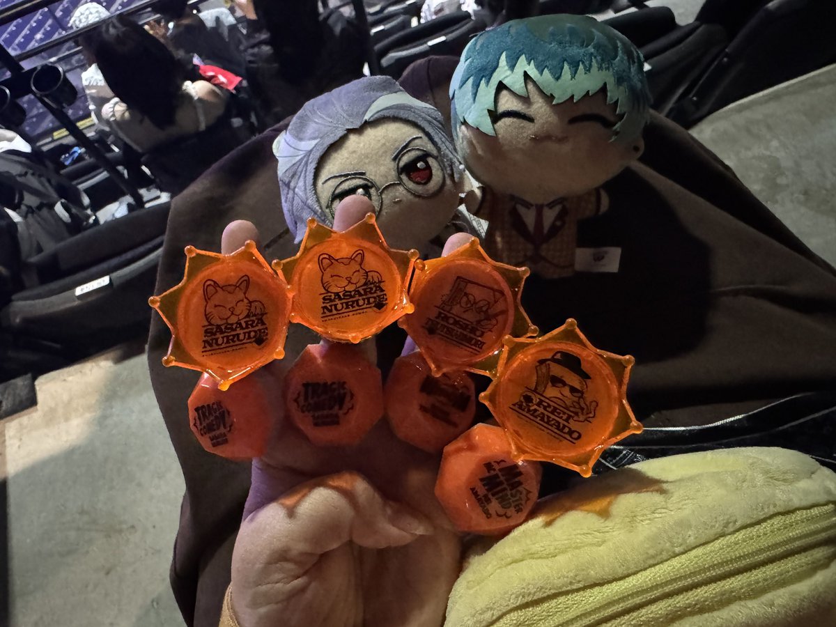 ___ayu___01's tweet photo. 一個一個つける時間が大好きですリンライ https://t.co/AQjunCPR58