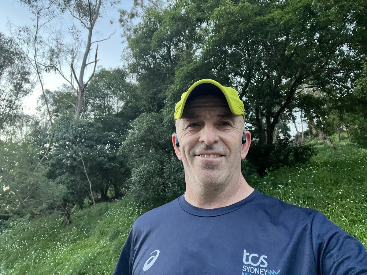 charlesdavis75's tweet photo. Relaxing Sunday evening run after a day in the garden. Nice to enjoy some sunlight with daylight savings kicking in. #milesformike https://t.co/y9n1ZhlPz5