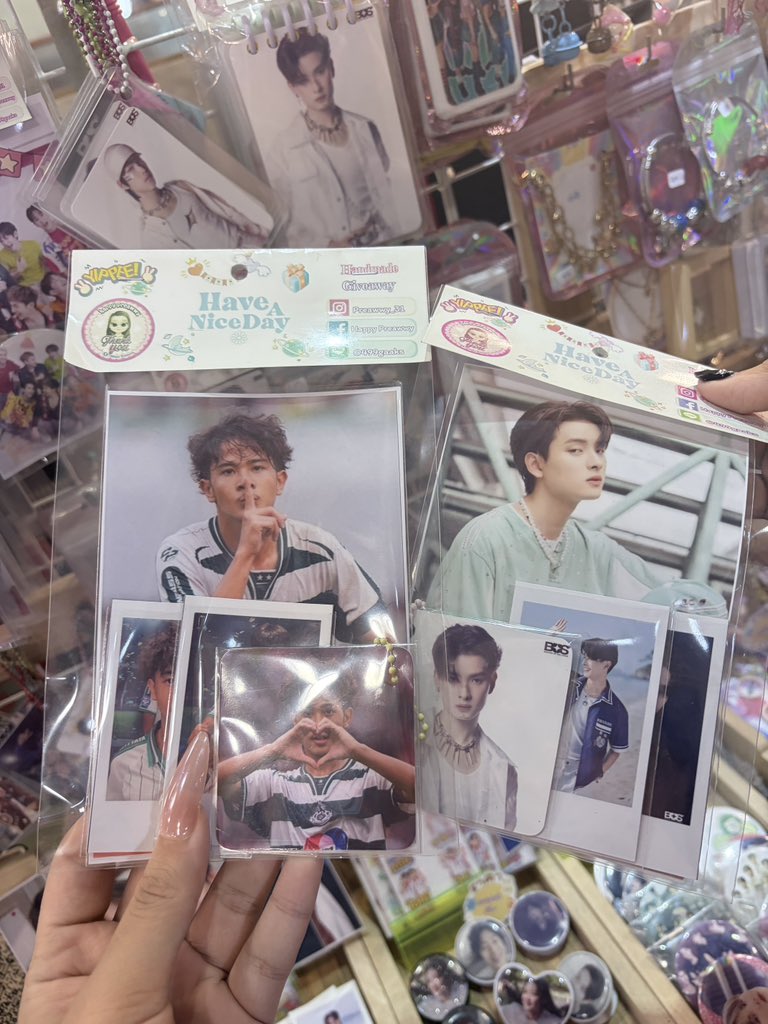 juliepnevermind's tweet photo. มึงว่ากูจะซื้ออันไหน https://t.co/ifkoTCPvCn