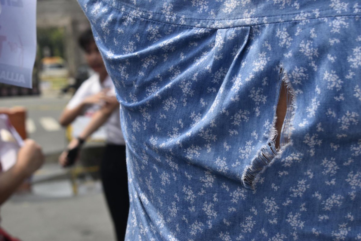 gmanews's tweet photo. LOOK: The Alliance of Concerned Teachers (ACT) Philippines strongly condemns the violent dispersal by police personnel against teachers and students during a peaceful protest at Malacañang earlier today to demand long-overdue economic relief: including a P50,000 entry-level salary, a P5,000 PERA increase, and a higher national education budget, alongside systemic reforms.  

According to ACT Philippines, they demand full accountability for corrupt officials, highlighting recent Commission on Audit (COA) reports that exposed thousands of unbuilt or "ghost" classrooms, unpaid infrastructure projects, and severe underutilization of Department of Education funds.  

Instead of addressing these demands, the government responded with brute force. It was very unnecessary and shows the fascist orientation of the police, meant to serve and protect only the ruling class instead of the working people. 

Courtesy: ACT 

Visit https://t.co/bAMF9JO2Xs for more updates.