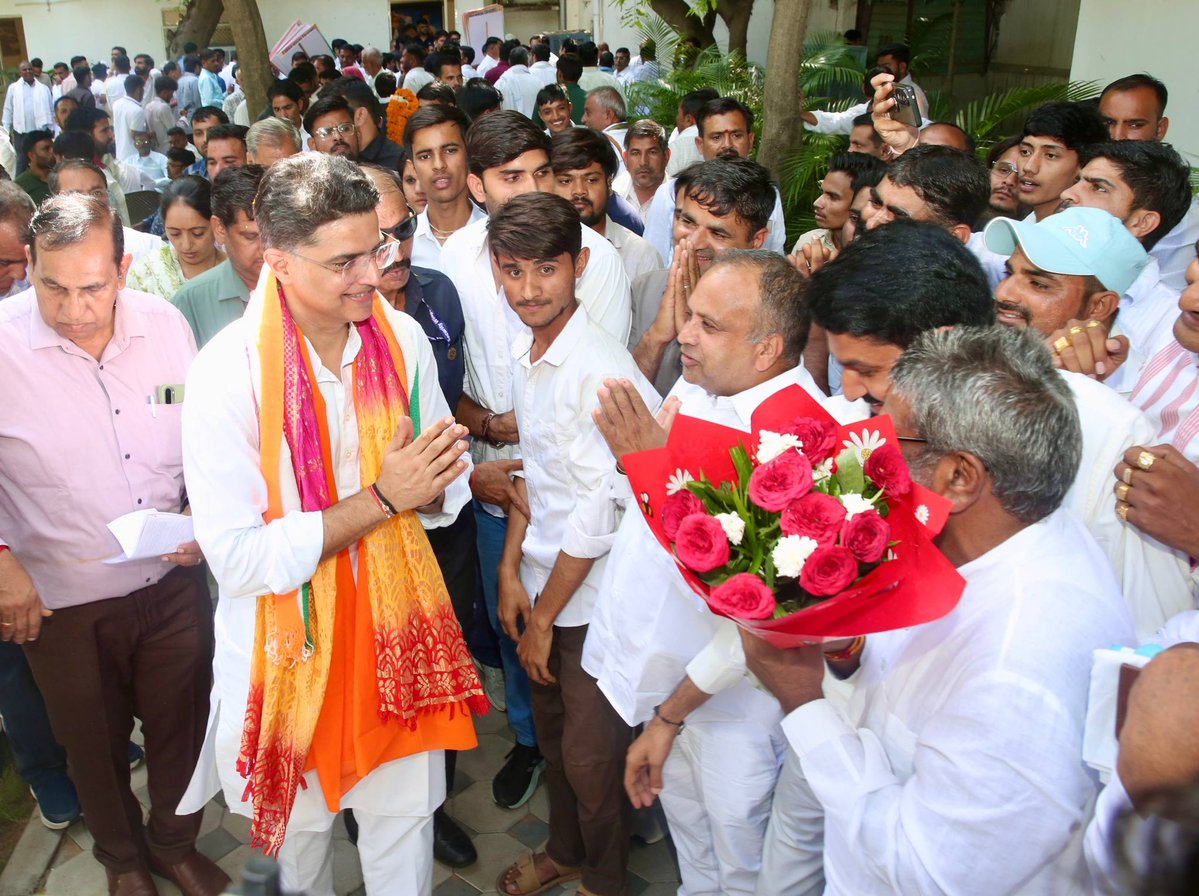 SachinPilot's tweet photo. सुबह जनप्रतिनिधियों और कार्यकर्ताओं से मुलाकात की।

📍जयपुर https://t.co/OpIAgu4JbW