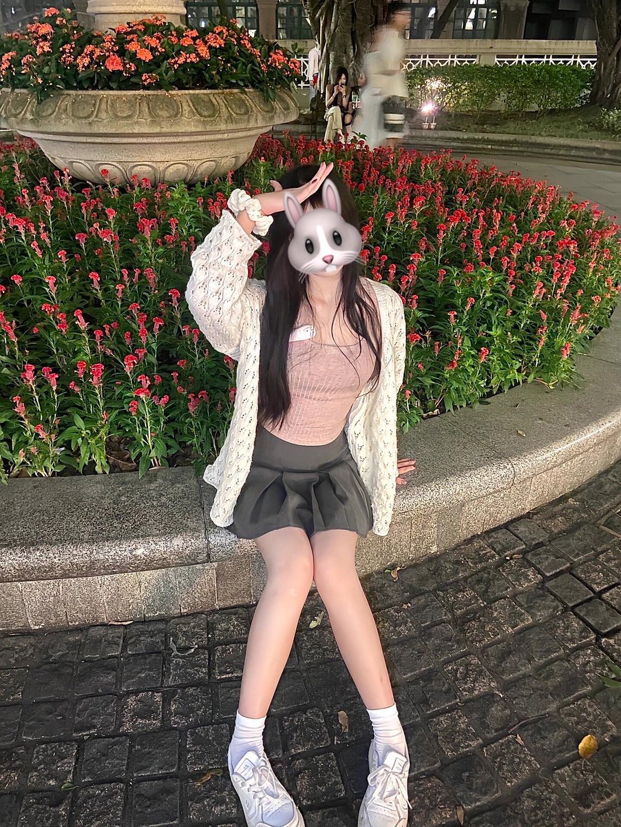 lamcuong5284's tweet photo. C我 还是C罗？  #杭州 https://t.co/rGy3jVRlvT