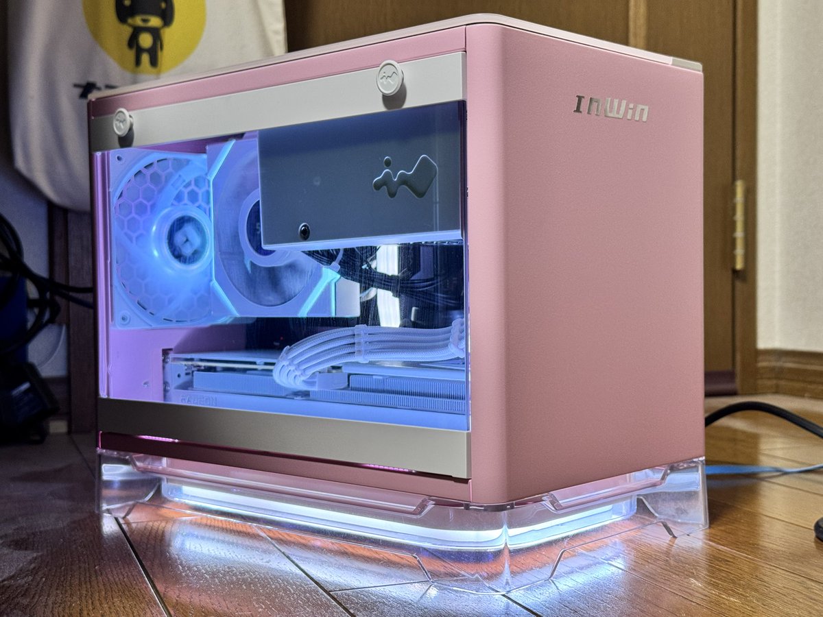 RS27Taka's tweet photo. 密かに売れ残ってて積んでるPCたち…
全部グラボ付きだよw https://t.co/sSdFt6ZPmS