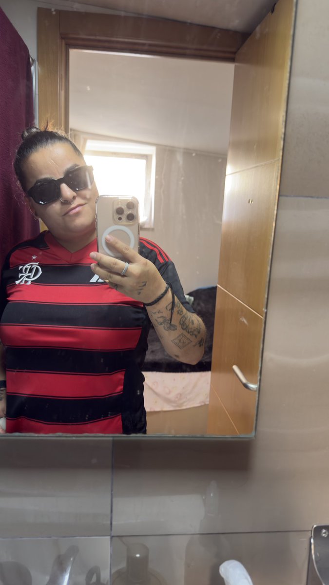 RafanyTavares's tweet photo. O voto é secreto!! ⭐️

Spoiler: Lula ta de chapeuzinho na foto gente 🥹 https://t.co/xwPHKB0YIv