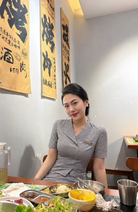 hamphrey16945's tweet photo. 90后柜姐 已婚微寡，无不良嗜好。 性格温和，思想开放，有一些小众爱好。 有刚翻墙出来的朋友吗？交个朋友（是本人！不是别人哈！） https://t.co/WFNzfMoRdg