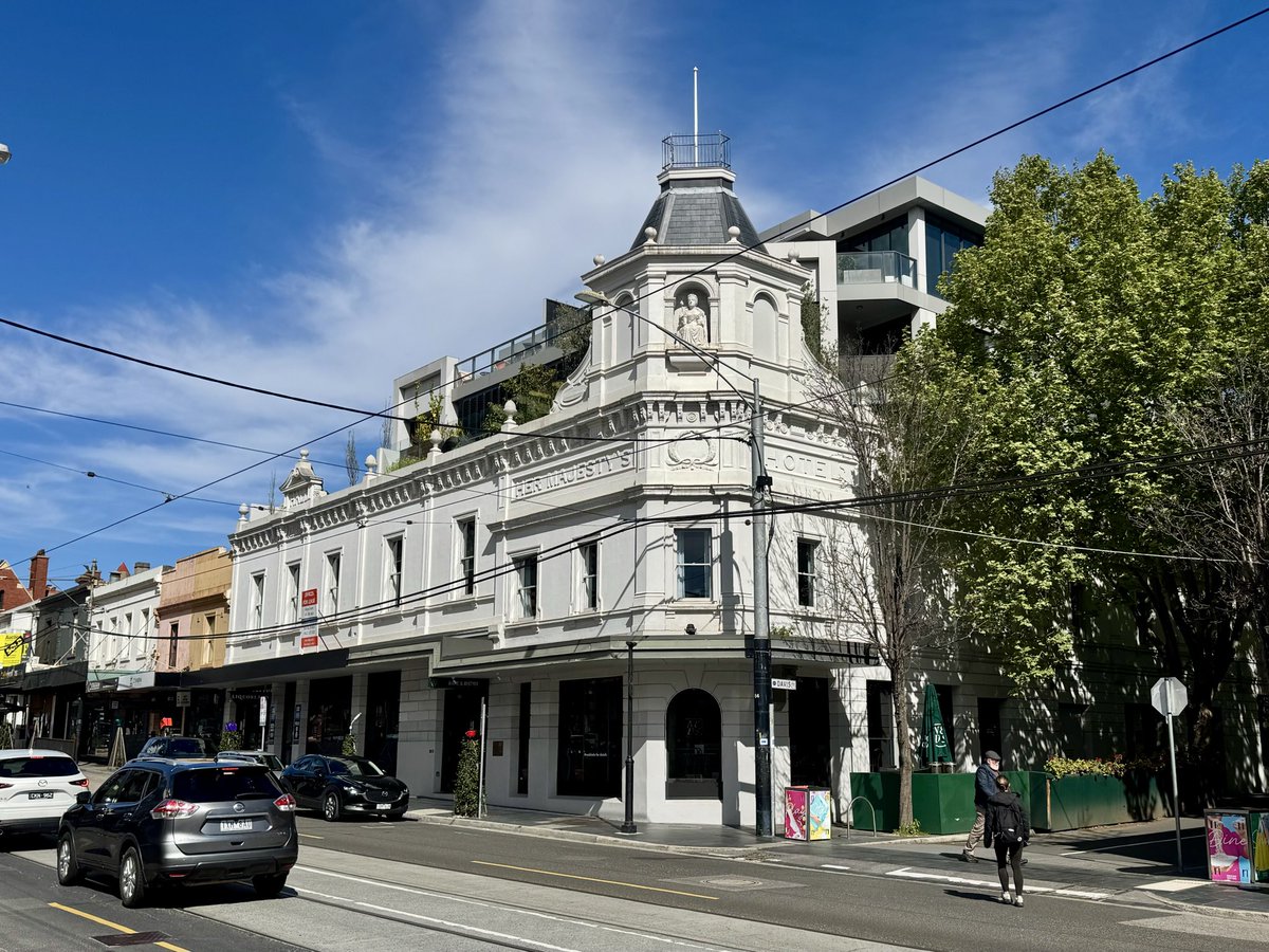 OperaChaser's tweet photo. Today’s streetscape view — various shapes and sizes, styles and textures, on @StonningtonCity’s Toorak Road, South Yarra. https://t.co/Kga271uczY