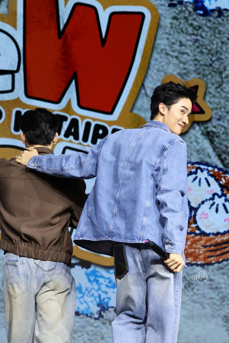 bubblebeeex's tweet photo. ของลื้อคนเดียวไม่แบ่งใครเลยยย (⁎⁍̴̆Ɛ⁍̴̆⁎)

TAYNEW POLCASAN IN TAIPEI
#TayNewPolcasanFamilyTripinTaipei 
#TayNew #เตนิว https://t.co/JrictmzsbJ