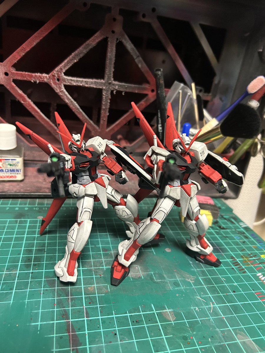 0623Basesky's tweet photo. M-1アストレイ完成！でも左足の軸が折れたから最悪。後もう一機あればオーブ3人娘部隊が完成するから頑張ろうかな。ヤフオクで探すか。
#ガンプラ https://t.co/dZZzO7M8JH