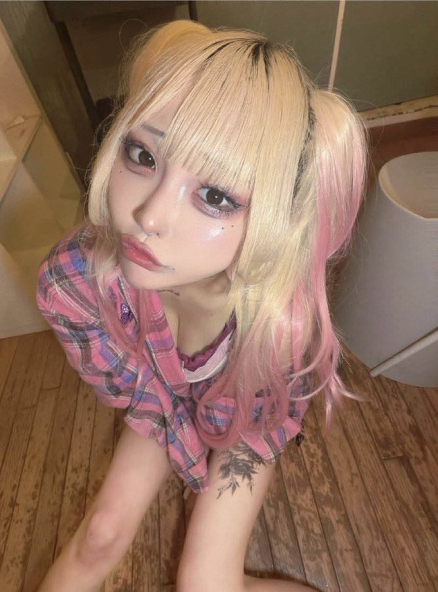 Renan0ww's tweet photo. ムラムラしてる子おいで💕
可愛がってあげる💕
 #貼り合い https://t.co/ZE3K23Dar3
