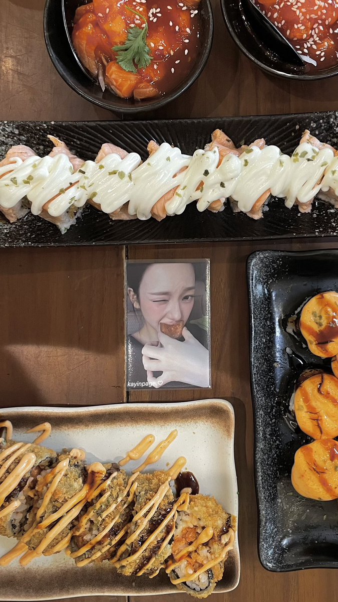 kayinpage's tweet photo. Lunch with my girl https://t.co/6fUsAdCd7r