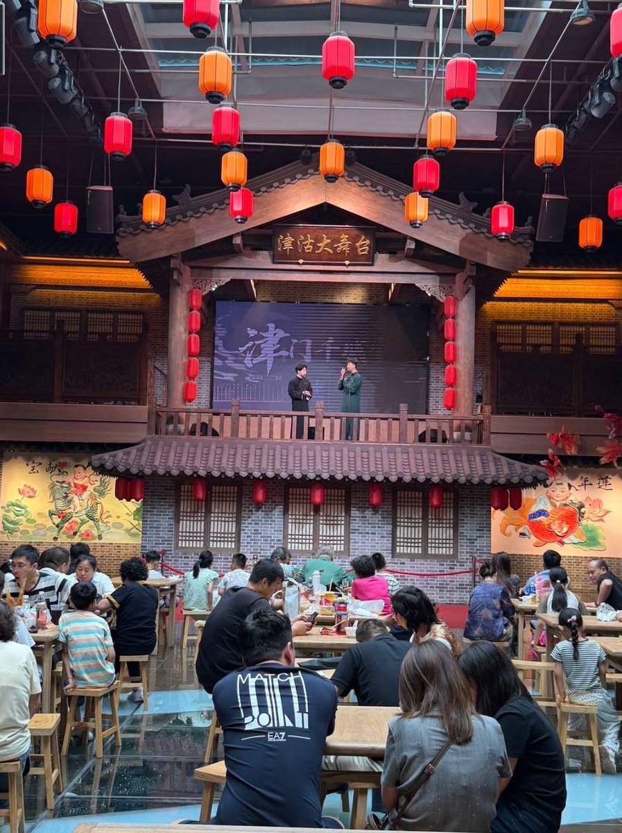sondossyed's tweet photo. 一个悠闲的下午，
边看节目边吃点东西。
忙完了就该好好歇会儿，
舒服自在就行。

#天津  #偶遇 https://t.co/UpDGZBUKeU