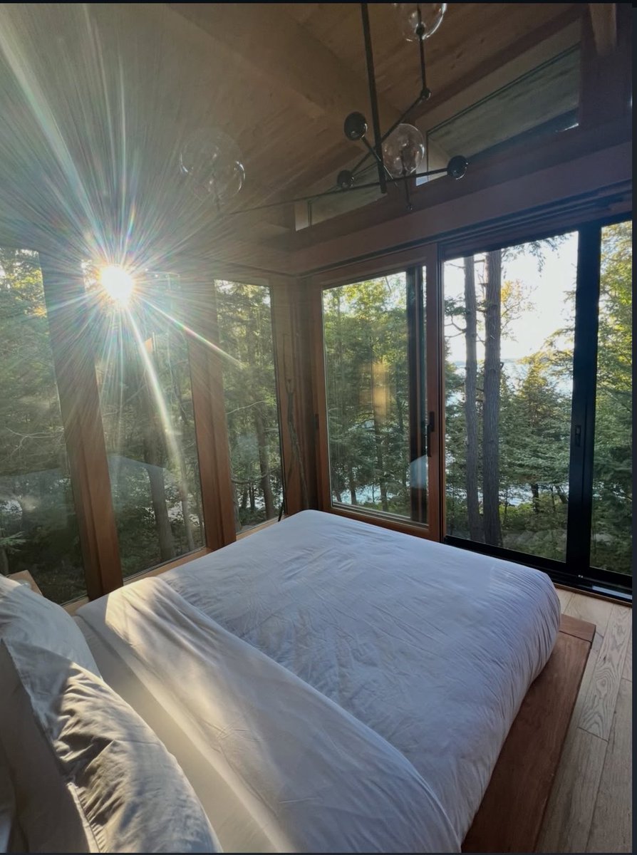 stelcee's tweet photo. this being the view hollanov have at the cottage while exploring eachother is chefs kiss https://t.co/oVqSMC9tgz