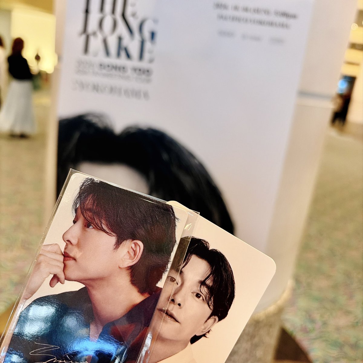 _ROSIEK15's tweet photo. 今日はコン・ユさんのファンミーティングに来ました✨テレビやスクリーンでしか拝見したことがないので、今日のイベントを楽しみにしていました…！ドキドキ🫪大好きな俳優さんです。 https://t.co/Zcjtpt8fRx