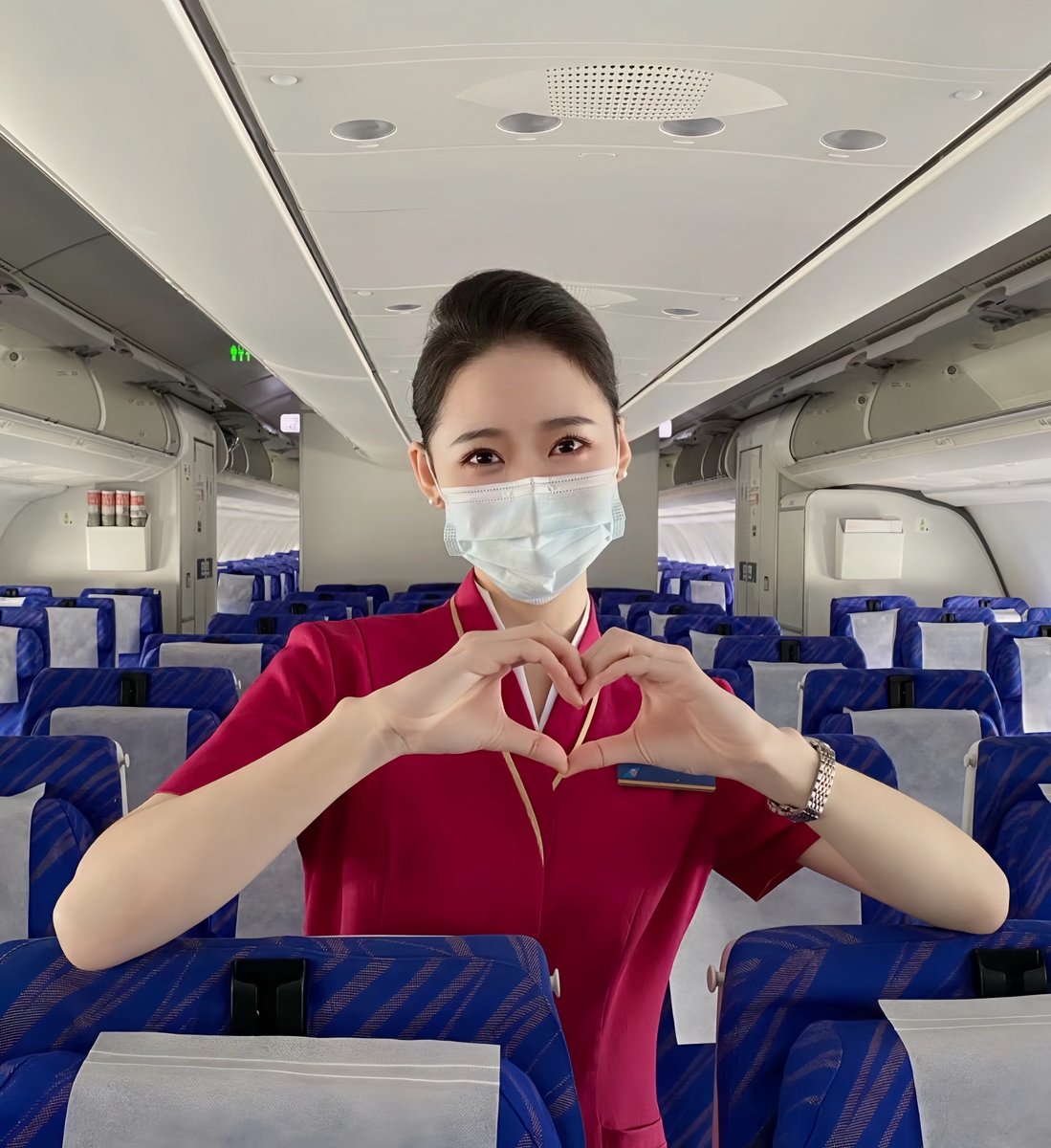 Fetiannvzi_zxz's tweet photo. 刚下落地就被粉丝接走了，等了我俩小时真的辛苦他了。其实飞机坐多了，有时候觉得车震才更刺激。特别是自己主动坐在肉棒上的时候，情不自禁的就喊出来“好深”了…

下次需要一根更硬的，有人想试试嘛，可以报名哦… https://t.co/iVcIAbHELf