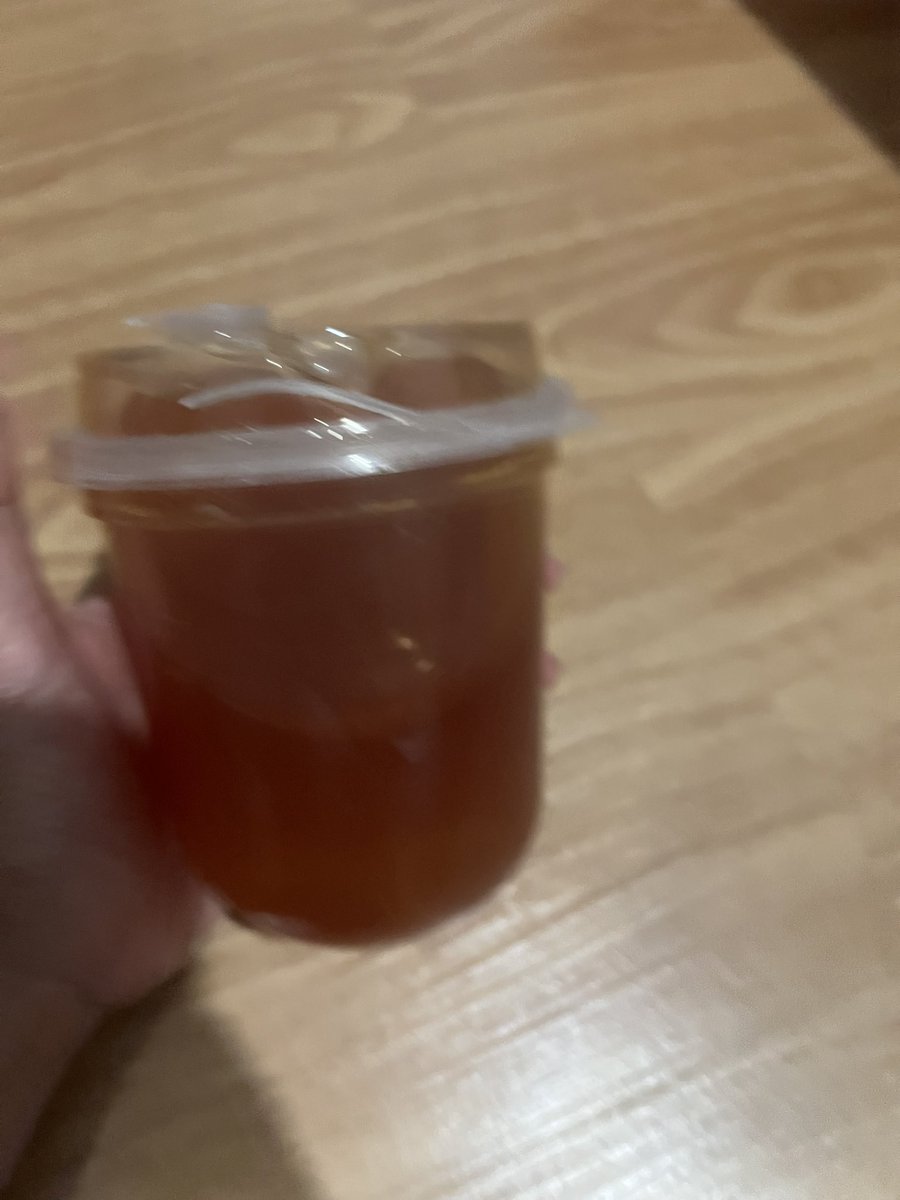 rw_alterego's tweet photo. Ada yg berminat slime ga yah?😅 mau dibuang sayang.. ini ada aroma teh nya dan include mainan ice cube jg. Teksturnya tp lumayan cair dr slime biasa aku jual 5k aja deh https://t.co/bDzhEzJspZ