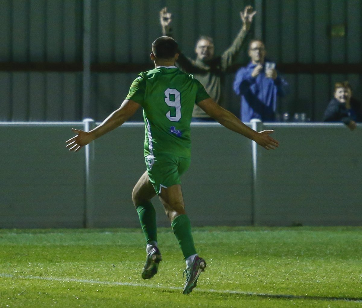 CharnockFC's tweet photo. ๐ BIRTHDAY BOY | Everyone at the club would like to wish a very belated birthday to the best photographer in football, @sjt_photos! ๐ธ
We hope you had an amazing day and thanks for all your efforts behind the lens ๐
#GreenArmy ๐ https://t.co/T80h68X6nC