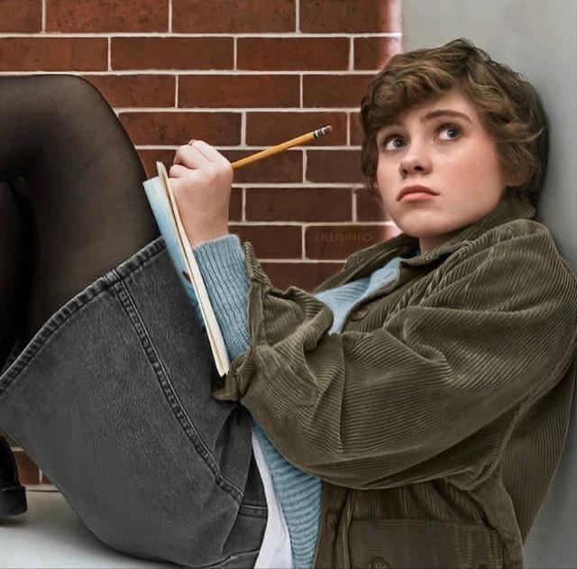 arachnophobii1a's tweet photo. willow byers to me dresses like sydney novak https://t.co/BwM0c5DdQv