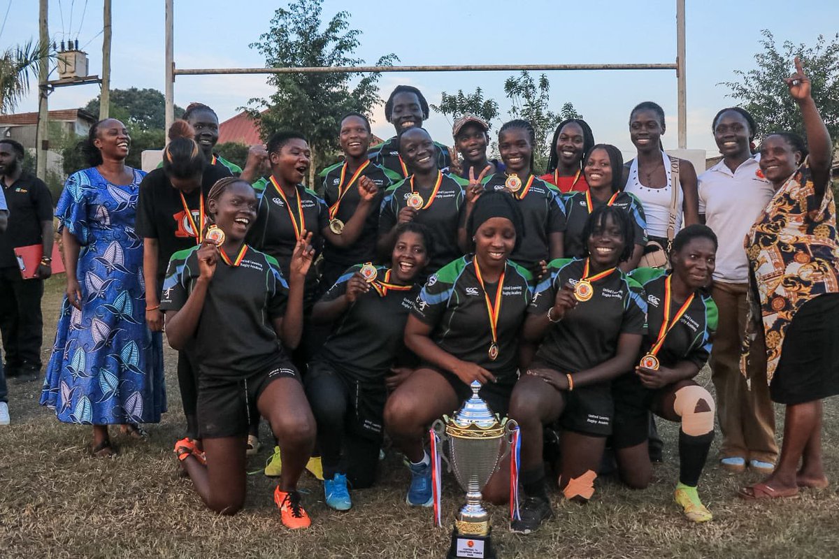 BintAlina2's tweet photo. This trophy has a story. A story of a struggling team that started with nothing but dreams. No boots, no jerseys, just belief. Today we are champions. We believed. Oh panthers 🐆 💚💙🖤 https://t.co/MWl7dCYqTW