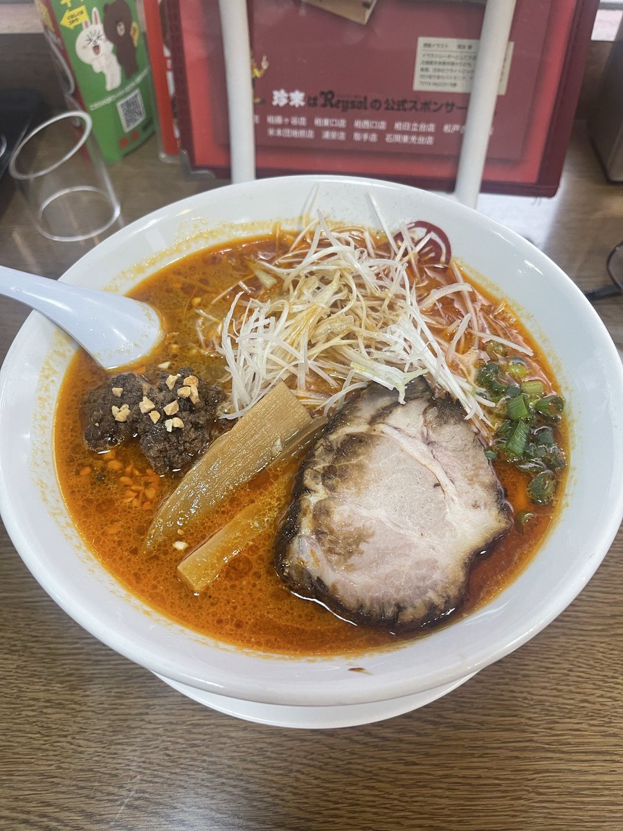 Ee07T5's tweet photo. 今日はロングでお仕事でお一人様なので、珍来さんでラーメン🍜餃子🥟半ライス🍚というとんでもコンボをかましています！
今日はあとアイス以外たべません。 https://t.co/6DRXxqfNXz