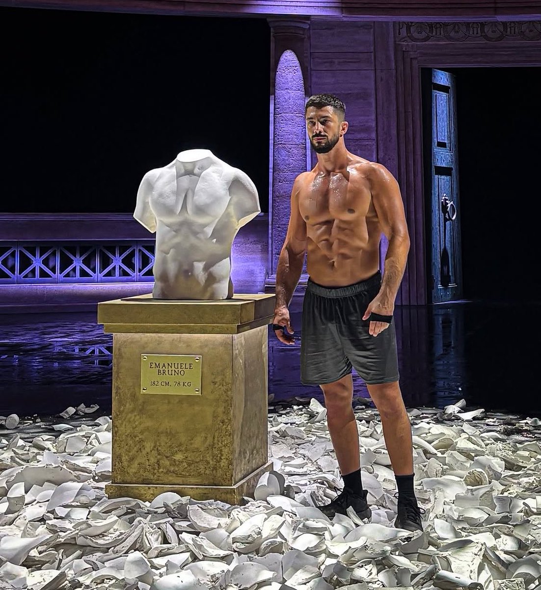 lyndashinobi's tweet photo. I’m happy with the winner of #Physical100Italy! I saw the fire in his eyes when he came back into the game. I knew Emanuele Bruno was going to win.

CONGRATULATIONS! 👏

Looking forward to those Vikings next 😈 #Physical100 SWEDEN!

#Netflix #Physical100Italia https://t.co/ymbs8j4Wbb