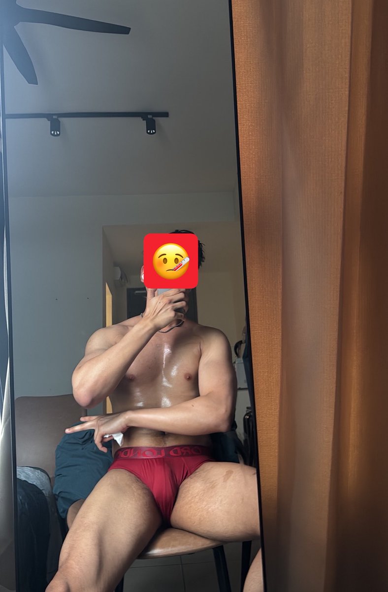 akeymhakim's tweet photo. peluh campur baby oil💦 https://t.co/euiKX1b81J