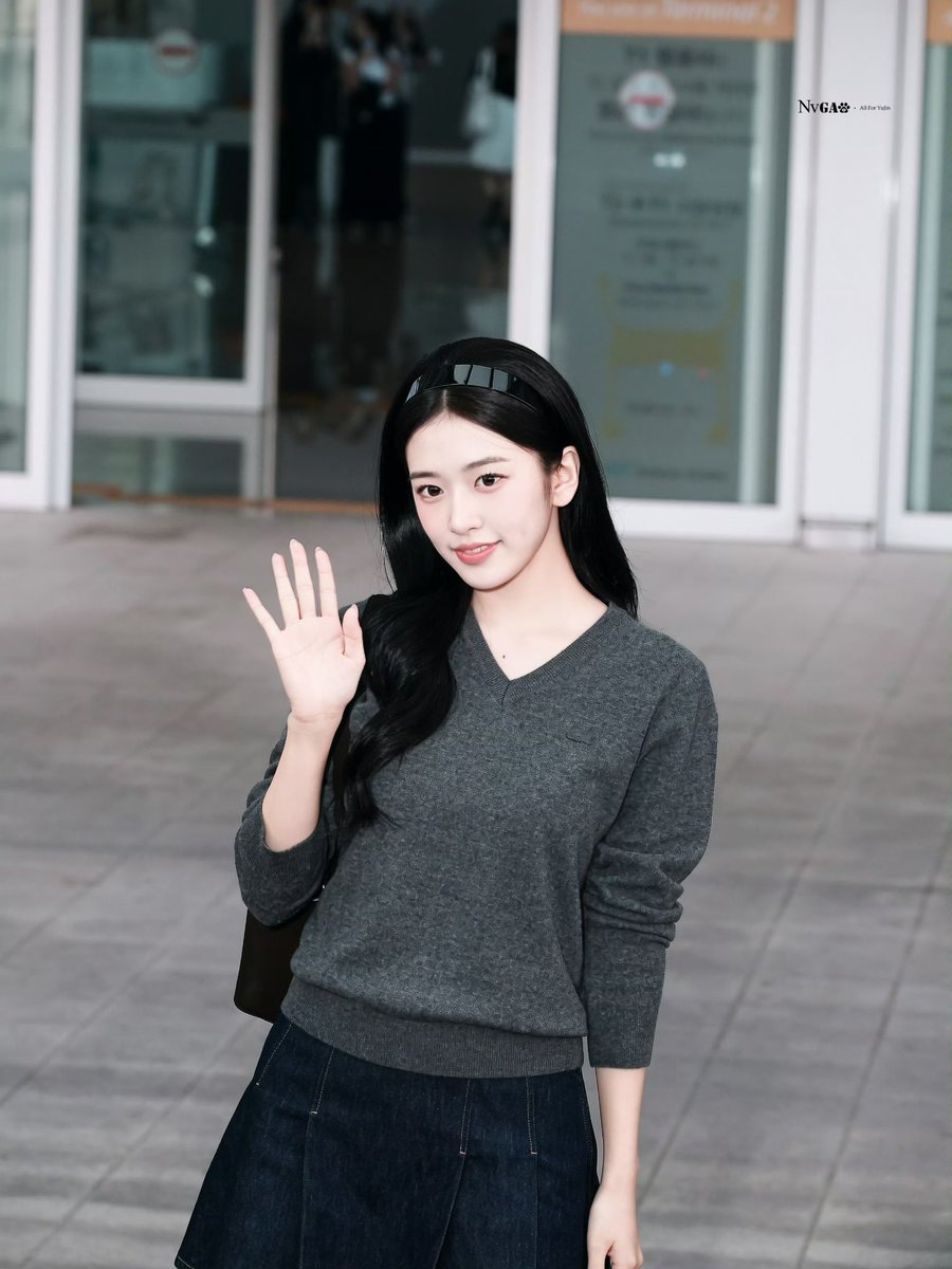 Yujinyd's tweet photo. So proud of An Yujin’s amazing appearance at Paris Fashion Week.

YUJIN AT LACOSTESS27 PFW
#YUJINxLacoste
#ANYUJIN
#LacosteSS27 https://t.co/QxkISEJnMJ