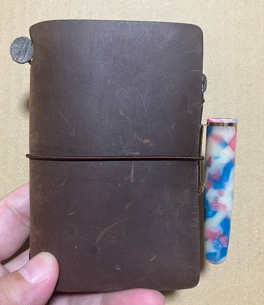 ld_bungu's tweet photo. ワンチャーのプチコが届いた！！
めちゃくちゃかわいい！！ってか小さい！！
トラベラーズノートのカードサイズに合うかも？ https://t.co/kwjt7Of9Jm
