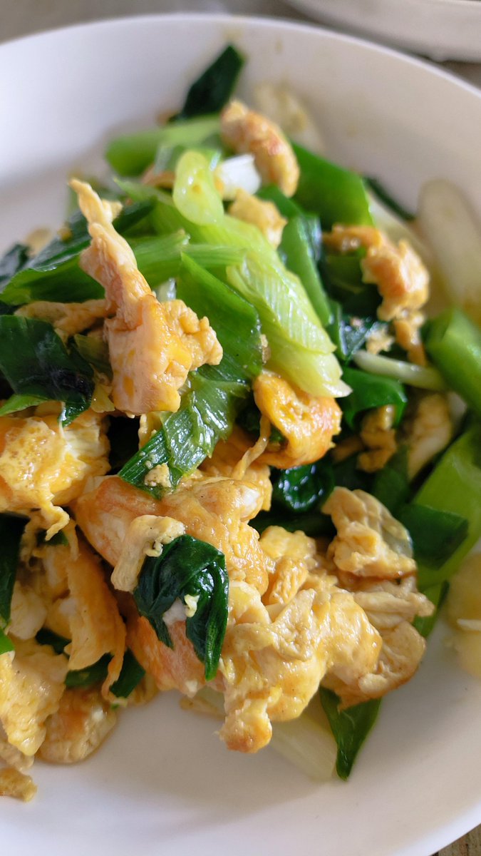 akuapoy's tweet photo. I cooked a homey dish with fresh scallions, enjoying the quiet charm of life at home. https://t.co/4Go5s9z7i1