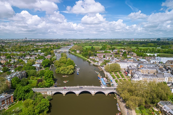 LBRUT's tweet photo. Government cuts would strip Richmond upon Thames of nearly 60% of its core funding - placing huge pressure on vital services.

Back our campaign for the Government to rethink the plans ⬇️
https://t.co/wjvtDug42L https://t.co/88P7CvvVPq