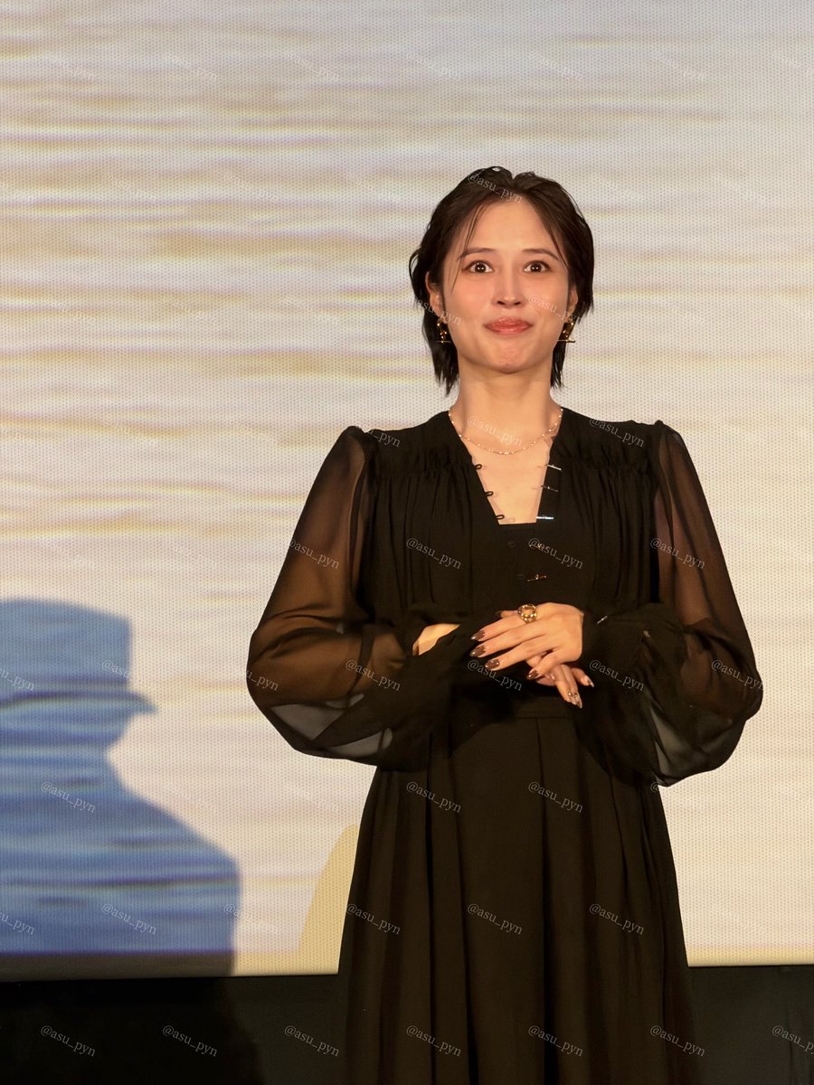 asu_pyn's tweet photo. とんでもないえぐ美女降臨。アカデミー賞授賞式かと思った。まじで最初から最後まで毎秒毎秒空間が美に包まれてた。衣装もえぐいしな。呼吸止まったでな、普通に
 #広瀬アリス  #沖晴くんの涙を殺して https://t.co/cu1PyNUXlu