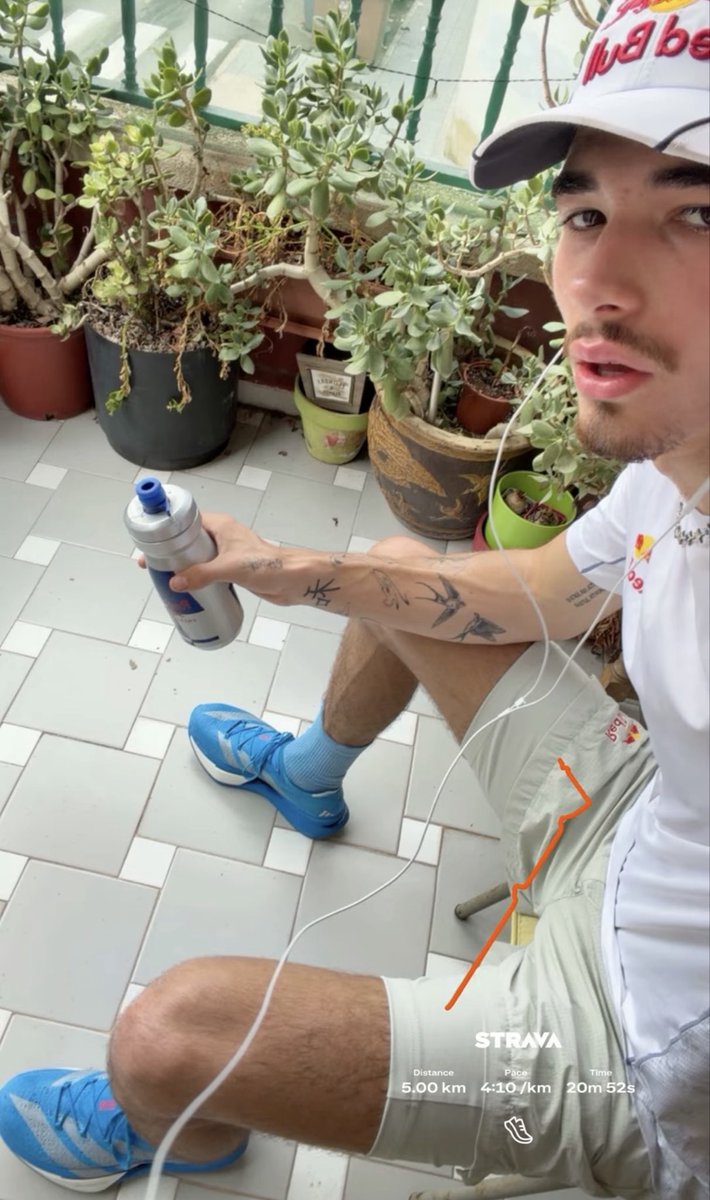 tsolovfiles's tweet photo. Do you think Nikola used the delayed race for a quick run 😭 https://t.co/kMr3xMTTXa