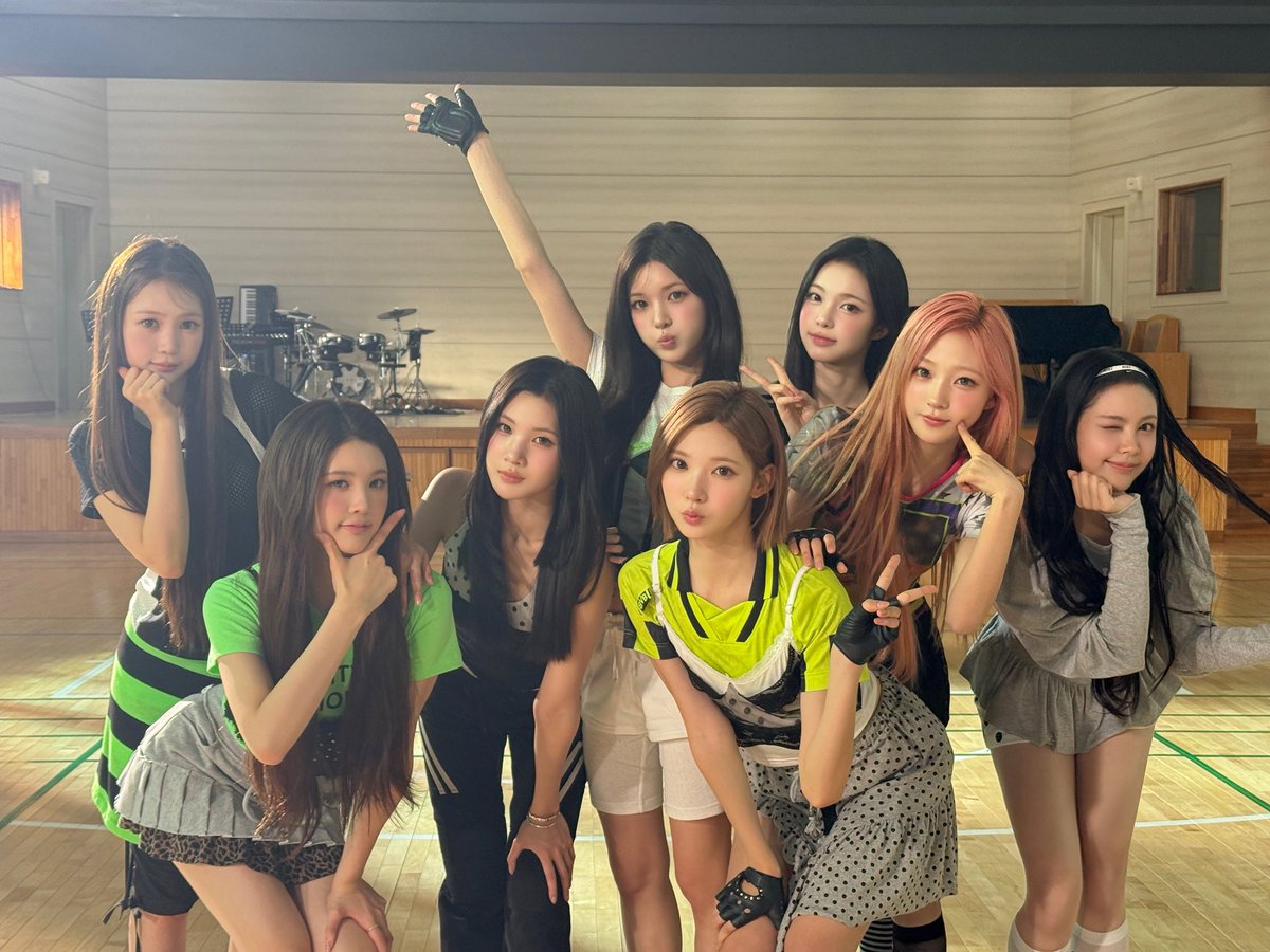 sillyleean's tweet photo. @sillyyuha @sillyiyan @sillycarmenita @sillydahyun @sillyjuun @sillyeina yang manaaa apa ada pilihan lain?! https://t.co/0s0jpouZAg