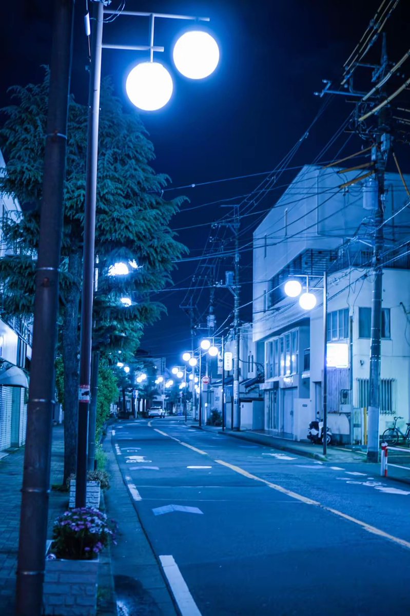 chill2001night's tweet photo. この青さに、いつも救われる。 https://t.co/WZ1tCEKGm3