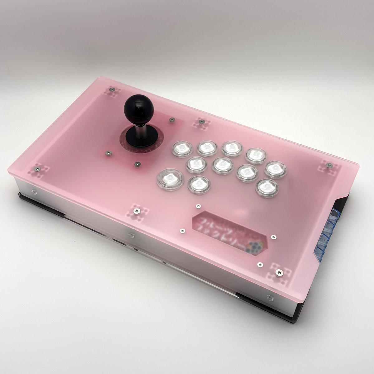 fruitsfactoryjp's tweet photo. #Frucon
Layout : SA-2
Size : Wide / 360mm x 195mm
Base Panel : D-715M
Side Frame : 04. Opal
Keycap : 35. Cat Clear Blue
Connector : FB.2

Base Panel Cut : Hexagon + Circle
Tag : Type-B
Tag Color : ST-HP018 Happy Pink
Lever Spacer Color : ST-HP018 Happy Pink

FB.2 + Wiring / Sleeved : 17. Black White Black
PWS Parts : PWS Blaze Spark Clear set

Weight : 1.5kg
Region : North & Central America / U.S.