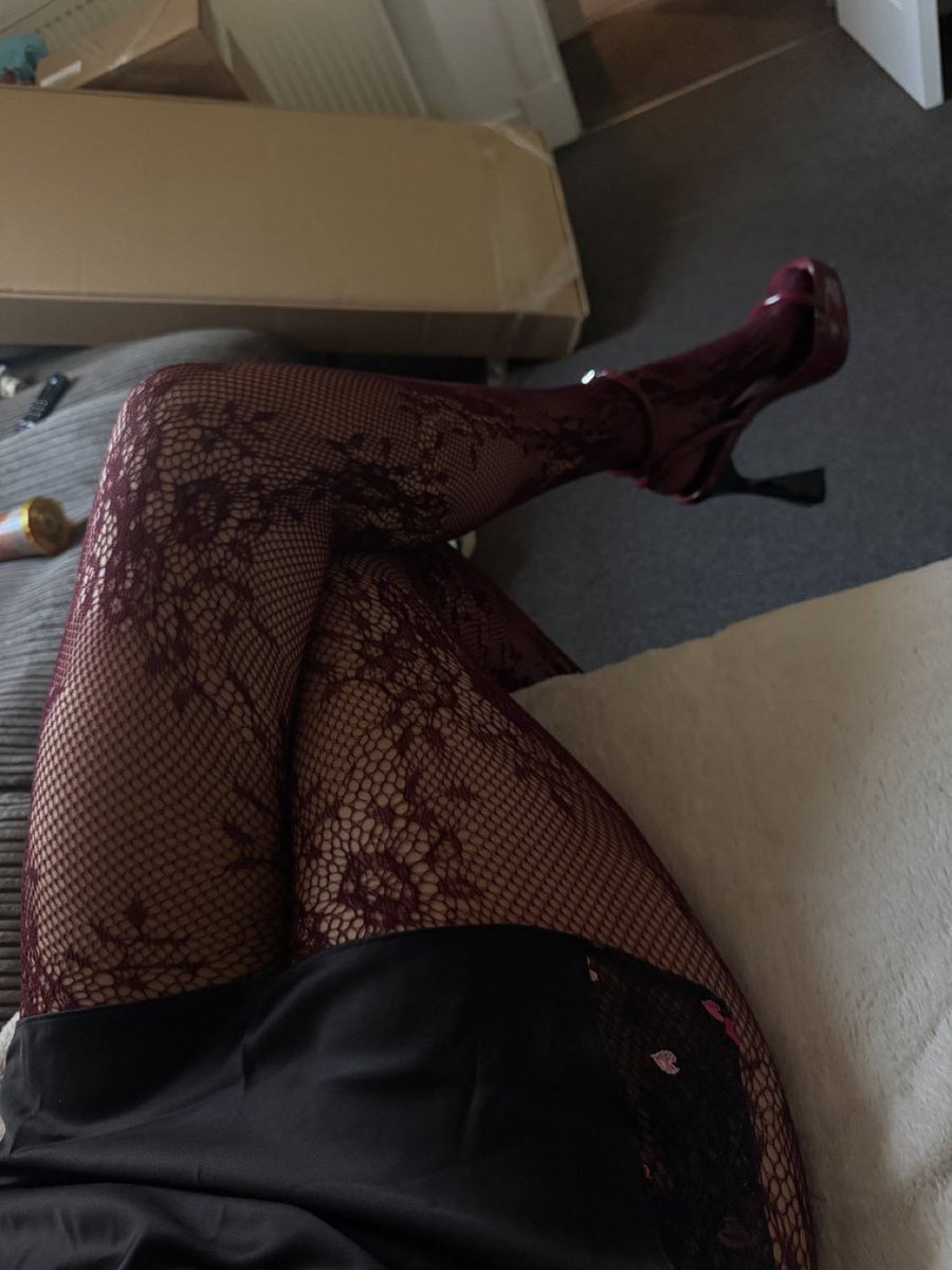 Bigmann0102's tweet photo. @louiselaingX  items, previous items I got.

I’ll never ruin them or tarnish them. They’re probs worth a lot more than what I bought them for. But you fucks will never get near them https://t.co/Xjstwa0Jhr