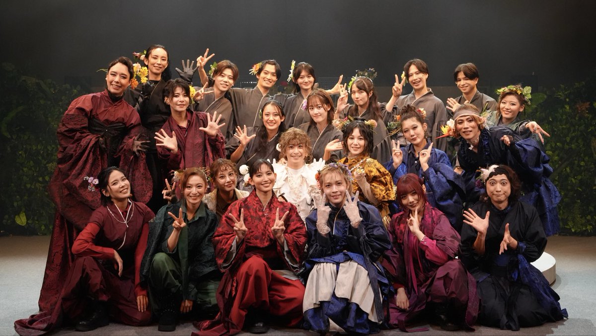 CMSstage's tweet photo. ||◤　御礼　◢||

Casual Meets Shakespeare 
『Romeo and Juliet OC』 
Cross Cast ver.千穐楽を迎えました㊗️

ご来場、ご視聴誠にありがとうございました！

名残惜しいですが、
ヴァローナでの日々が皆さまの人生の
彩りになっていましたら幸いです🌼

#ロミジュリOC https://t.co/2Q8PuL8blF