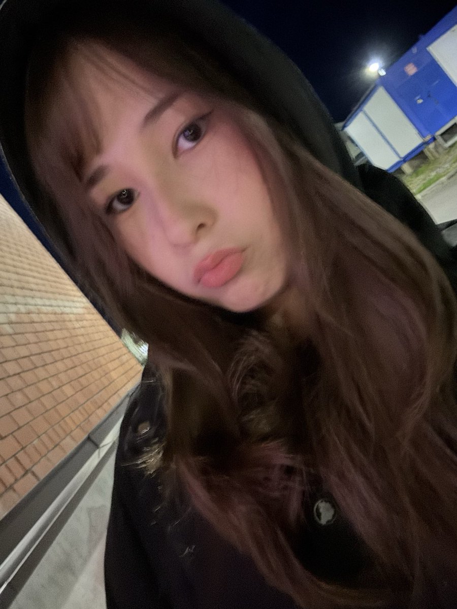 ar_l_uzhan's tweet photo. На улицах сейчас очень холодно💔 хочу лето https://t.co/CMcR8AAEMZ