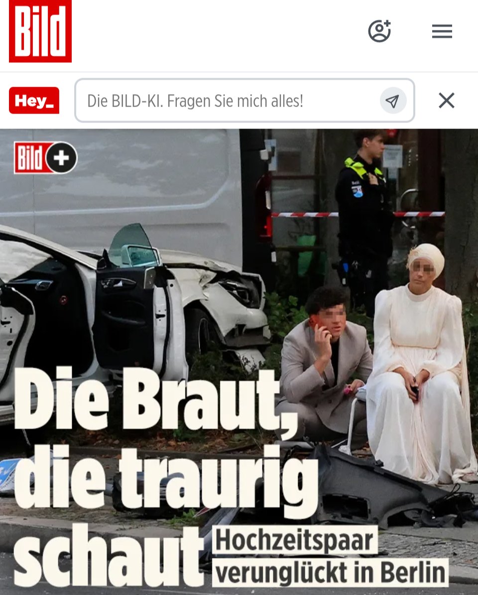 jreichelt's tweet photo. Beim Fahrstil der arabischen Hochzeitskorsos kann ich mir überhaupt nicht erklären, wie es dazu kommen konnte. https://t.co/znq6k4aePO