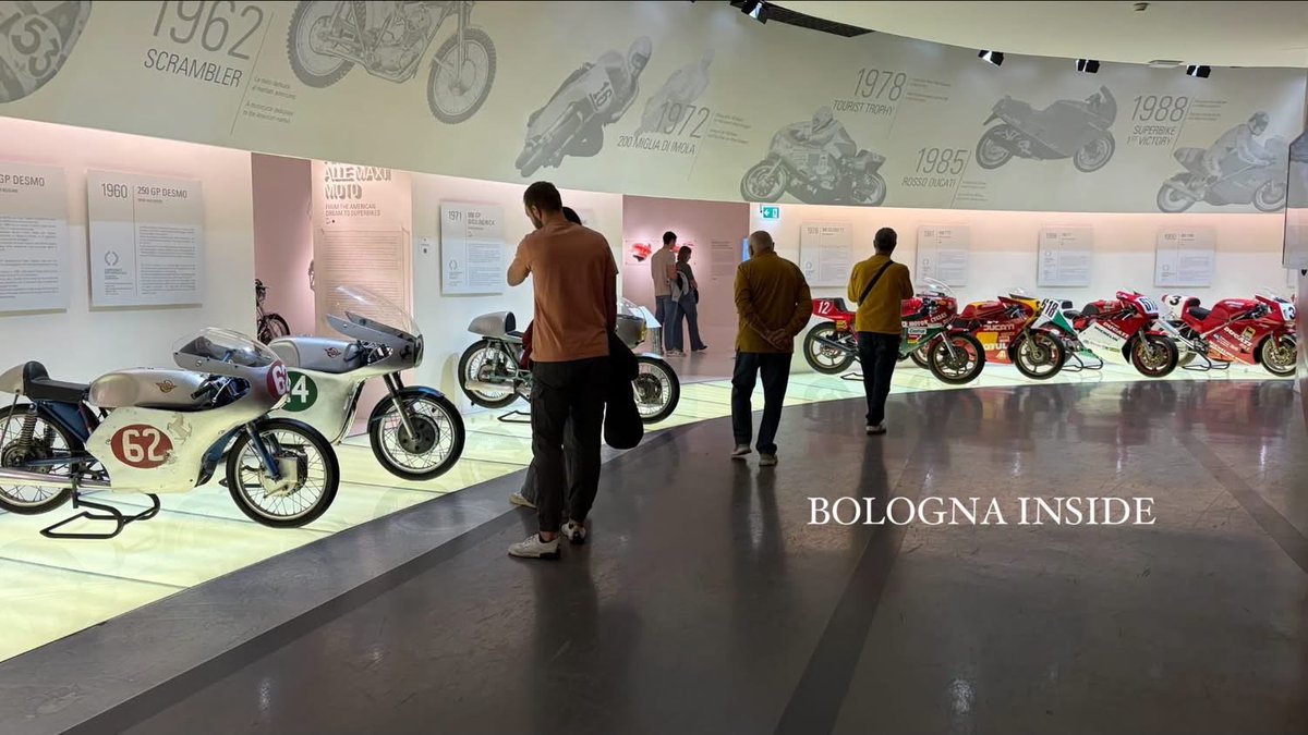 bolognainside's tweet photo. Tantissima gente oggi 4 ottobre 2026 alla Ducati che apre le sue porte alla cittadinanza, ad appassionati e curiosi, offrendo la possibilità di visitare il Museo con ingresso gratuito dalle 9:00 alle 18:00, ultimo ingresso ore 17:30.
Info: https://t.co/zjyTwF9BKW
#Bologna https://t.co/y9V28GU5mh