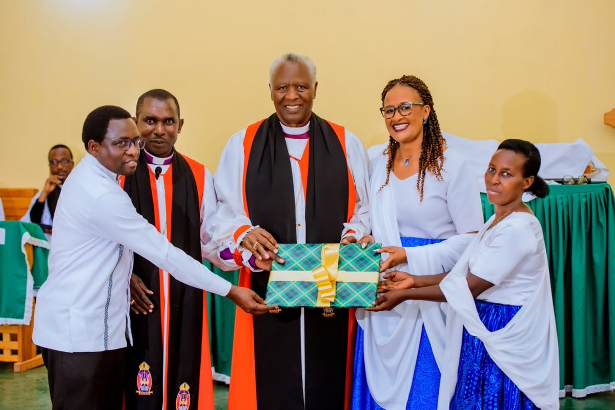 anglicanchurchR's tweet photo. After a series of Farewell trips, that started with the Diocese of Shogwe, Butare and Kibungo diocese,   the outgoing Anglican Primate made his ministry visit to the Diocese of Nyaruguru https://t.co/u1FnWqtrOs