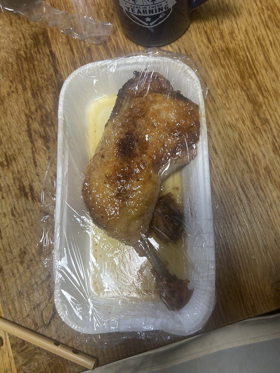 Iwamintan's tweet photo. 誕生日だったので一鶴を食べる。 https://t.co/vf3ZNZpz5J