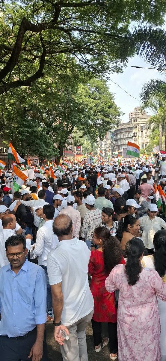 MiYashvardhan's tweet photo. @Being_Puneri Pan BJP cha station var hota nhi https://t.co/nAn9eamAI2