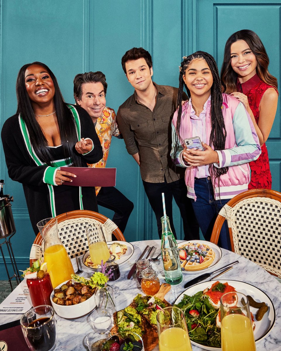 Multifandom_Amy's tweet photo. 3years today worst nightmaire of our lives. Feels been punched in stomach. Not fair. I hate how this show was cancelled after 3 seasons due to the strike. 

3years still waiting for the movie . Im depressed. 😫. @paramountplus do something!!?
#SaveiCarly #iCarly https://t.co/Jtz5z0cqx1