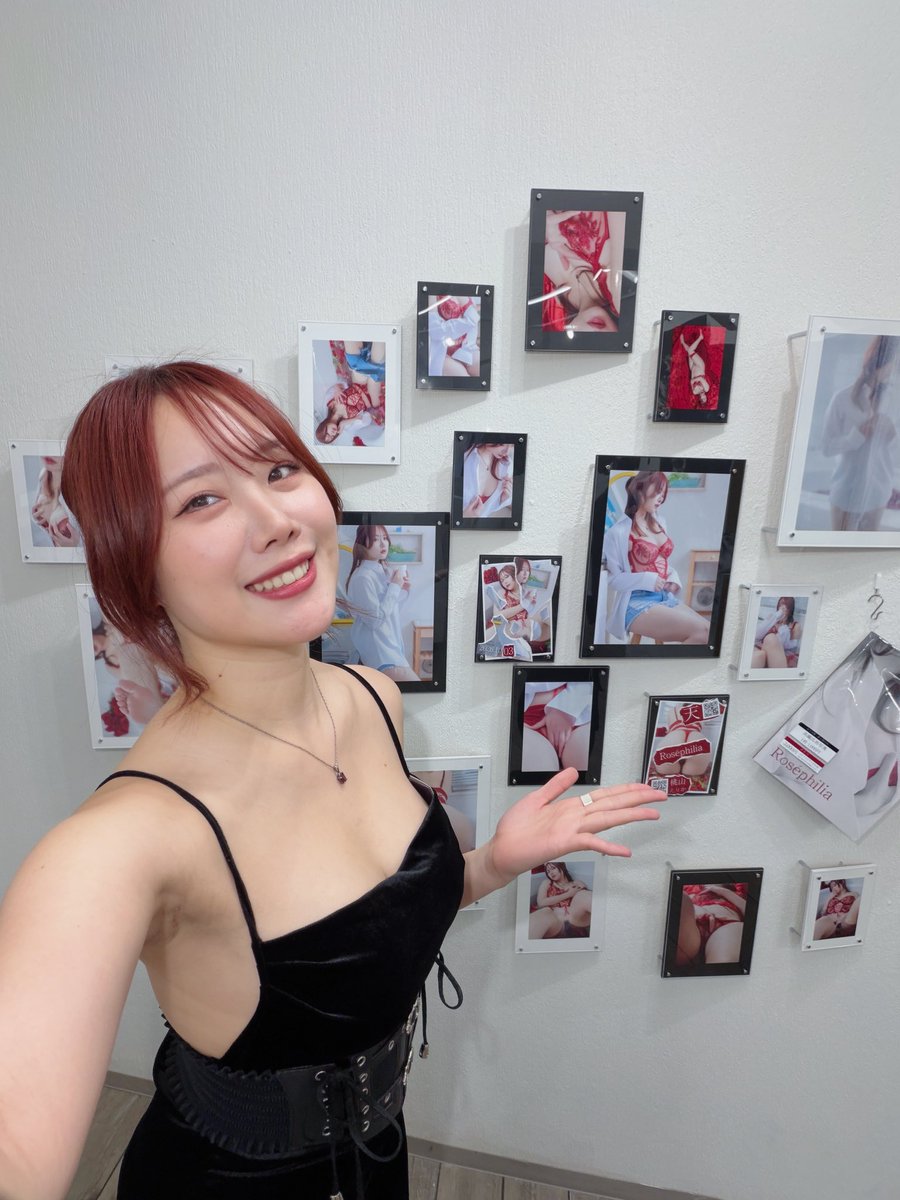 eri0208i's tweet photo. エイチ展FINAL
ありがとうございました〜🌹
色んな作品が見れて楽しかったです☺️

会いに来てくれた人も多くてHappyな2日間になりました
次は10/12のコスエクで会いましょう💋 https://t.co/3YlFV6EYJU